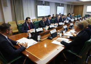 На площадке Комитета Совета Федерации по конституционному законодательству и государственному строительству состоялся круглый стол «Актуальные вопросы нормативно-правового регулирования нотариальной деятельности»