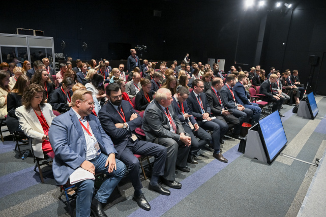 В рамках XIII Петербургского международного юридического форума состоялась панельная сессия «Эпоха маркетплейсов: право или технологии?»