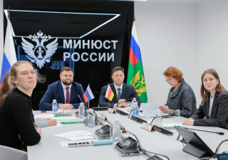 Состоялись российско-югоосетинские консультации по обмену опытом в сфере работы органов ЗАГС
