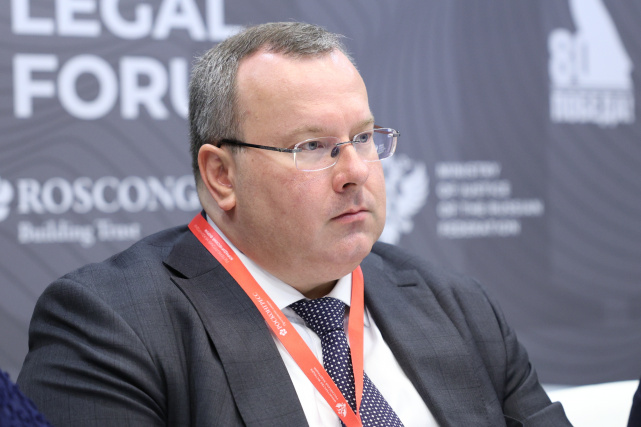 Константин Чуйченко провел встречу с Министром юстиции Республики Индонезии Супратманом Анди Агтасом