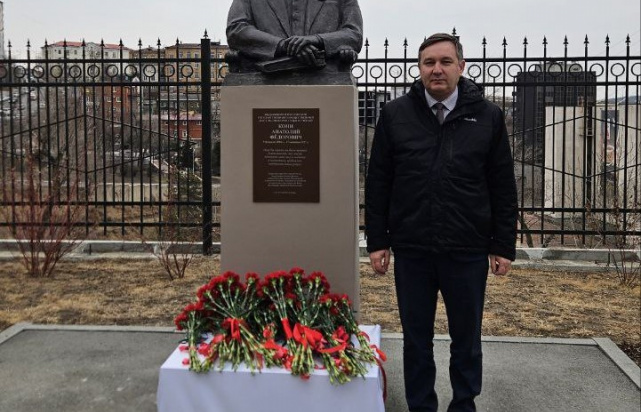 Открытие бюста выдающего юриста Анатолия Кони, Владивосток