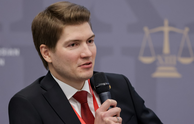О людях, процессах и технологиях в контексте работы государственных юридических служб поговорили на ПМЮФ 25